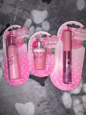 Perfect Peach Blush & Lip Trio - Pink